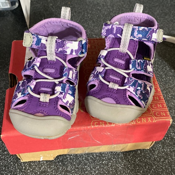 KEEN Unisex-Child Seacamp 2 CNX Closed Toe Sandals Size 5 tots - Picture 1 of 8